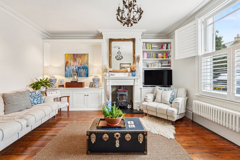 Lounge - click for photo gallery